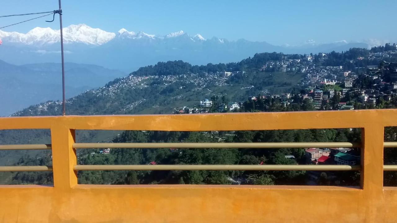 Lotus Homestay Darjeeling  Esterno foto