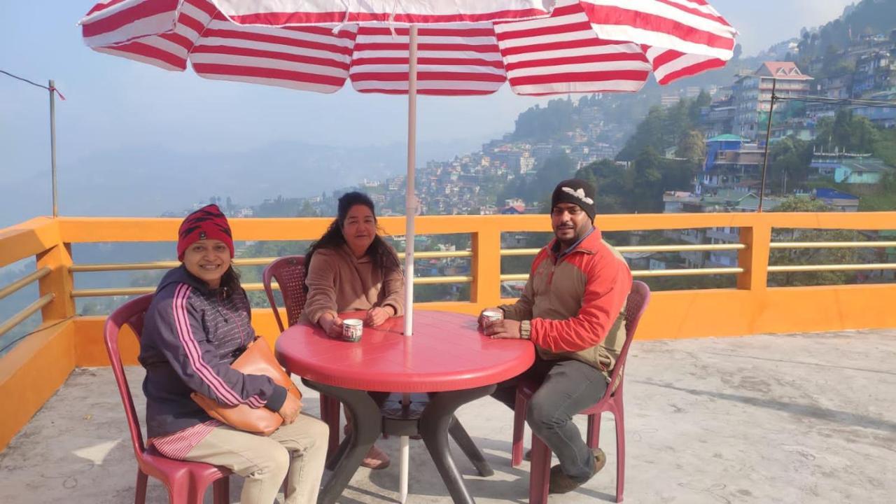 Lotus Homestay Darjeeling  Esterno foto
