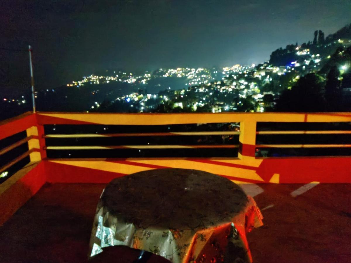 Lotus Homestay Darjeeling  Esterno foto
