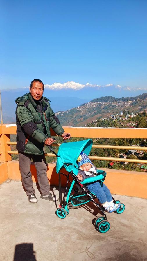 Lotus Homestay Darjeeling  Esterno foto